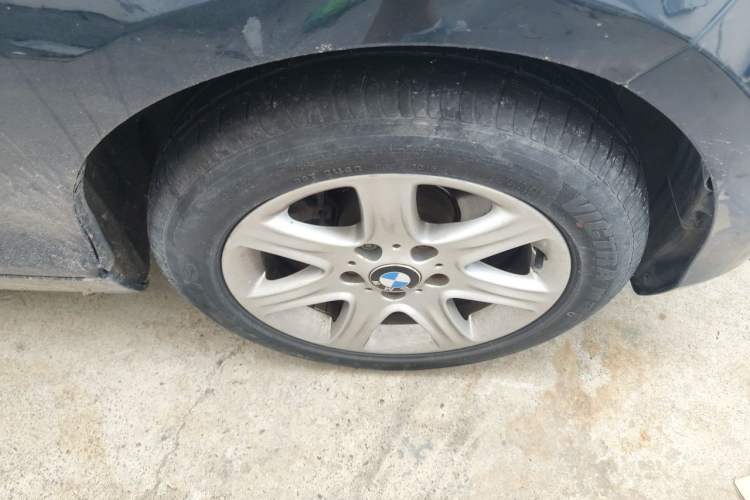Used BMW 1 Series  Right Front Wheel Hub