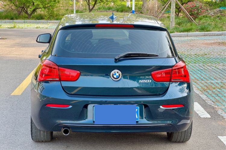 Used BMW 1 Series 2015 120i Sport Design Package Exterior 10
