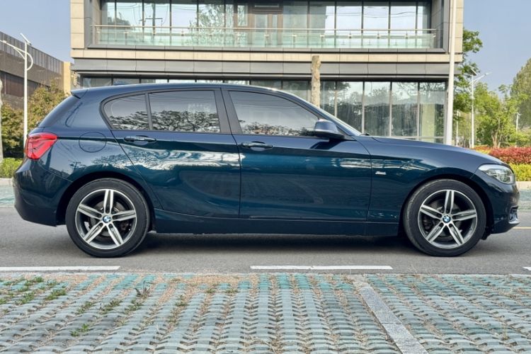 Used BMW 1 Series 2015 120i Sport Design Package Exterior 3