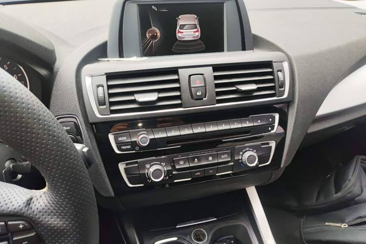 Used BMW 1 Series 2015 118i Urban Design Package Audio And AC Panel