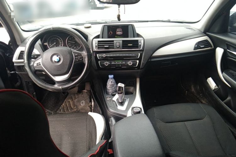 Used BMW 1 Series 2015 118i Leading Model Center Console