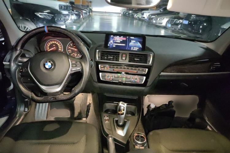 Used BMW 1 Series 2015 118i Leading Model Center Console