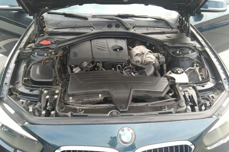 Used BMW 1 Series 2015 118i Leading Model Engine Bay