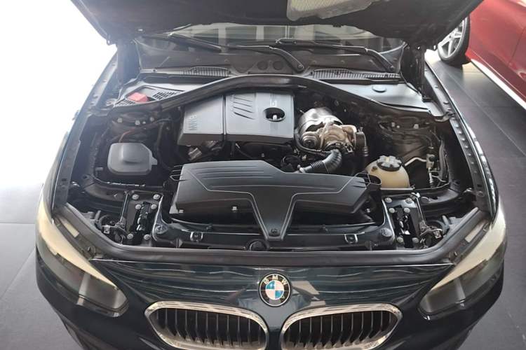 Used BMW 1 Series 2015 118i Leading Model Engine Bay