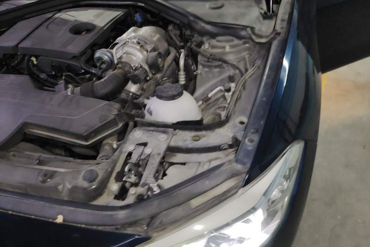 Used BMW 1 Series 2015 120i Leading Model Engine Bay Left