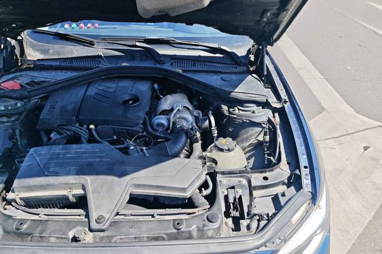 Used BMW 1 Series 2015 120i Sport Design Package Engine Bay Left