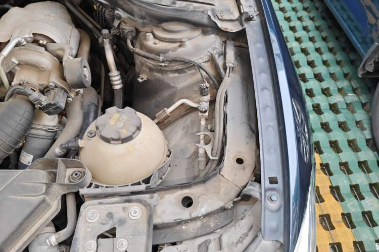 Used BMW 1 Series 2015 120i Sport Design Package Engine Bay Left