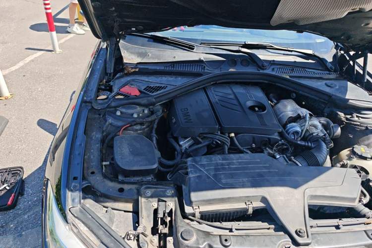 Used BMW 1 Series 2015 120i Sport Design Package Engine Bay Right