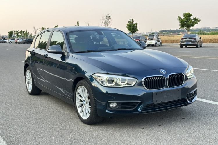 Used BMW 1 Series 2015 120i Leading Model Exterior 2