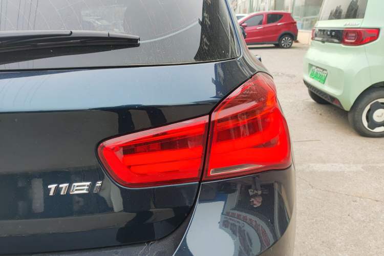 Used BMW 1 Series 2015 118i Urban Design Package Exterior 3