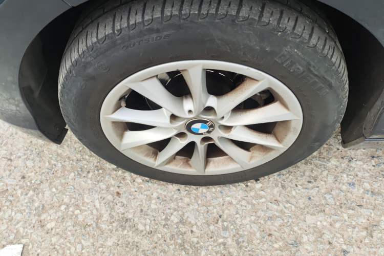 Used BMW 1 Series 2015 118i Urban Design Package Exterior 4