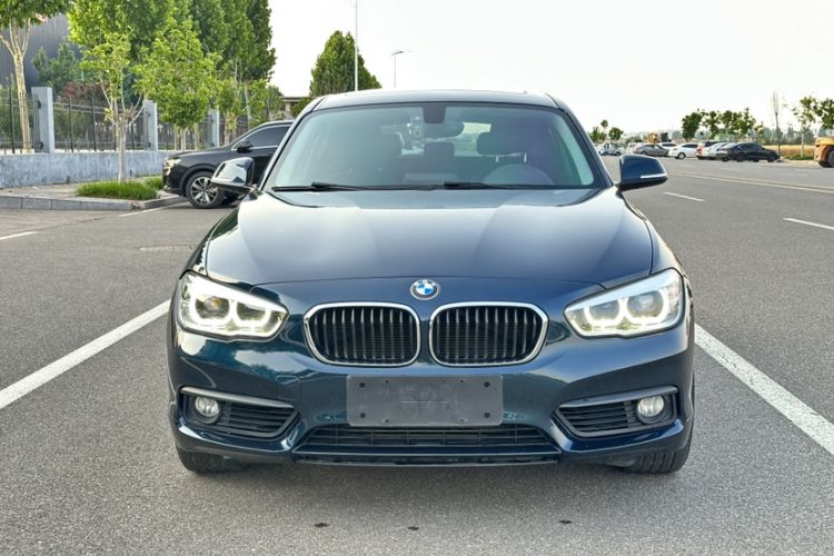 Used BMW 1 Series 2015 120i Leading Model Exterior 4
