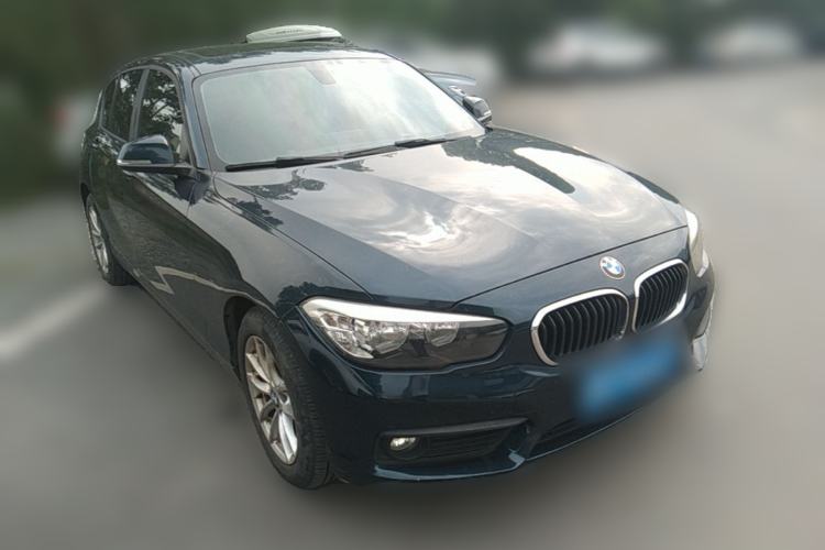Used BMW 1 Series 2015 118i Leading Model Front Right 45 Deg
