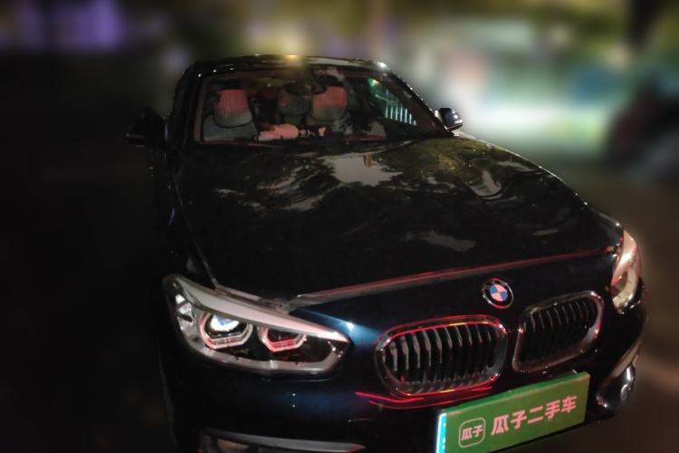 Used BMW 1 Series 2015 120i Leading Model Front Right 45 Deg