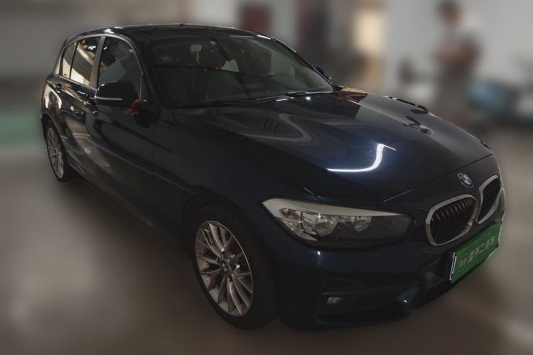 Used BMW 1 Series 2015 120i Leading Model Front Right 45 Deg