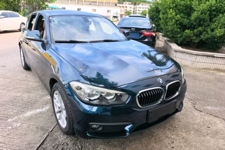 Used BMW 1 Series 2015 118i Leading Model Front Right 45 Deg