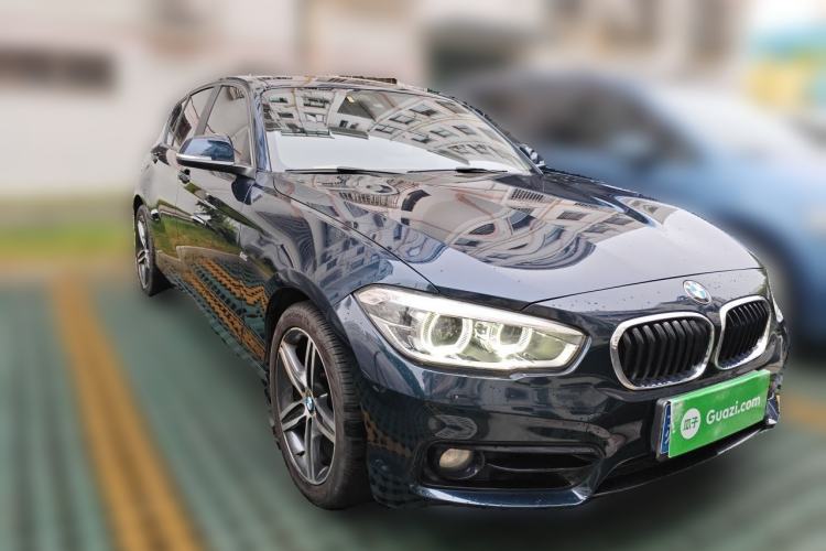 Used BMW 1 Series 2015 120i Sport Design Package Front Right 45 Deg