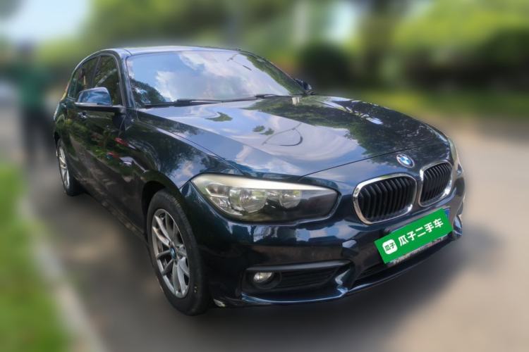 Used BMW 1 Series 2015 118i Leading Model Front Right 45 Deg