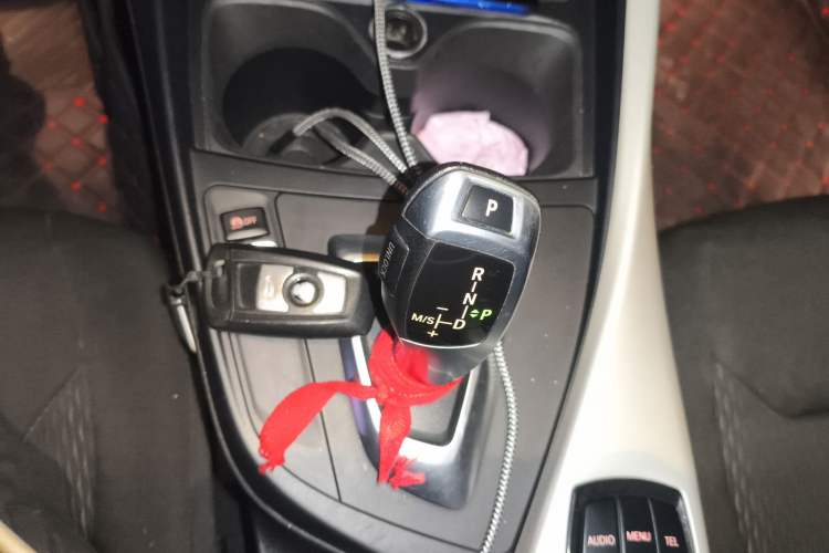 Used BMW 1 Series 2015 120i Leading Model Gear Lever