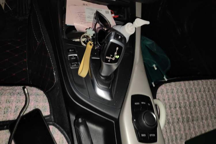 Used BMW 1 Series 2015 120i Leading Model Gear Lever