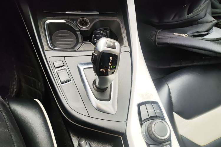 Used BMW 1 Series 2015 118i Urban Design Package Gear Lever