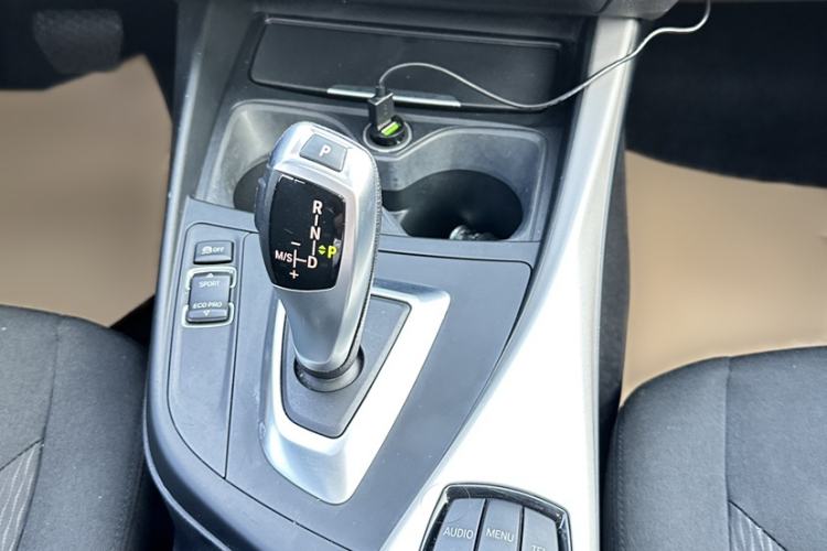 Used BMW 1 Series 2015 120i Leading Model Gear Lever