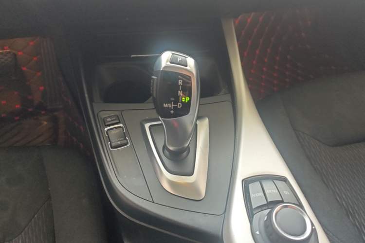 Used BMW 1 Series 2015 118i Leading Model Gear Lever