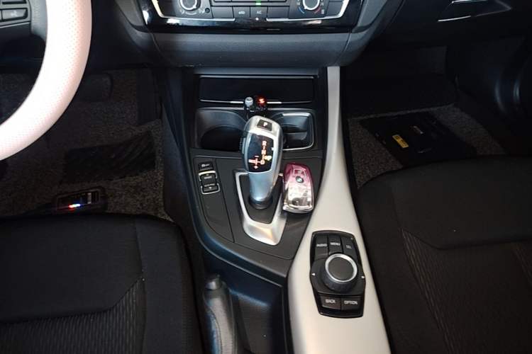 Used BMW 1 Series 2015 118i Leading Model Gear Lever