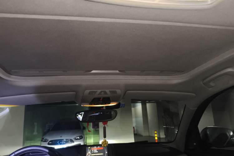 Used BMW 1 Series 2015 120i Leading Model Headliner