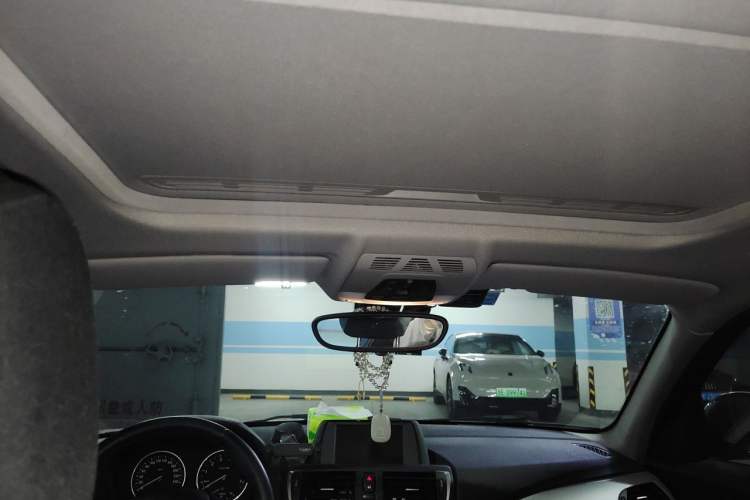 Used BMW 1 Series 2015 120i Leading Model Headliner