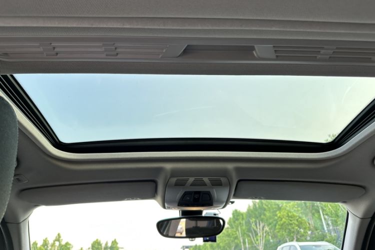 Used BMW 1 Series 2015 120i Leading Model Headliner