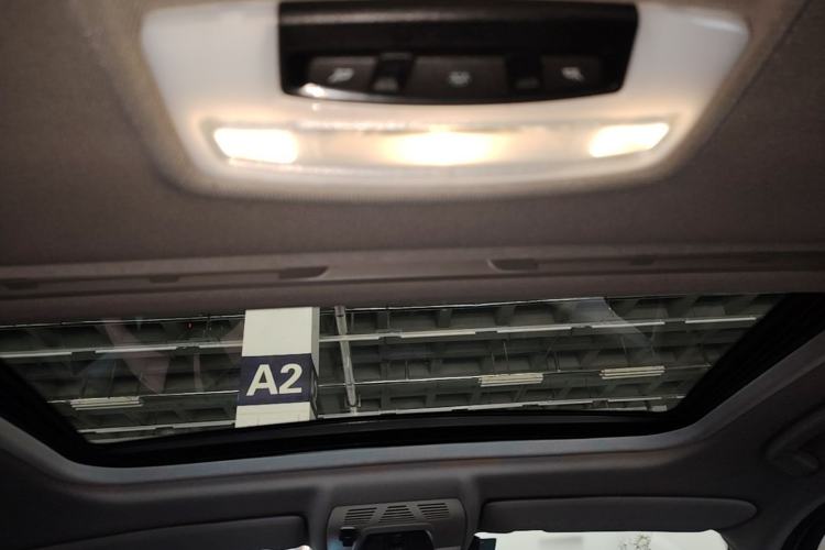 Used BMW 1 Series 2015 118i Leading Model Headliner