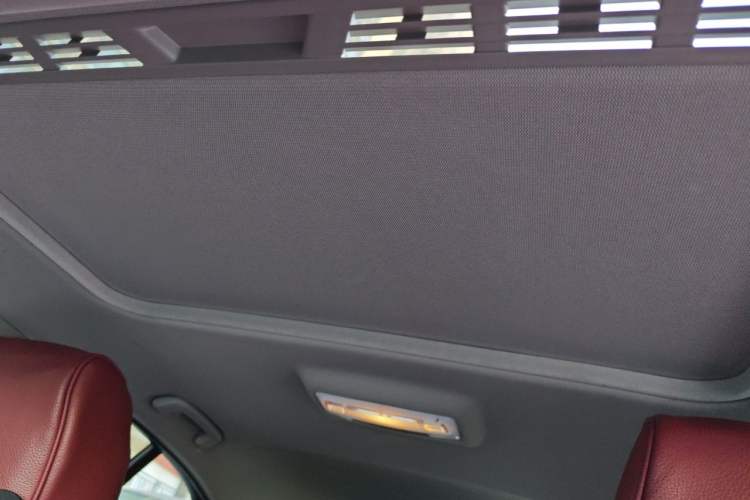 Used BMW 1 Series 2015 120i Leading Model Headliner