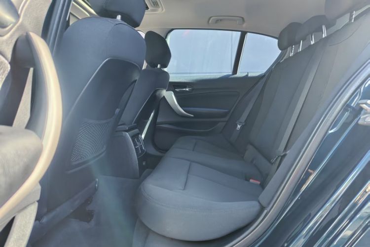 Used BMW 1 Series 2015 120i Leading Model Interior 1