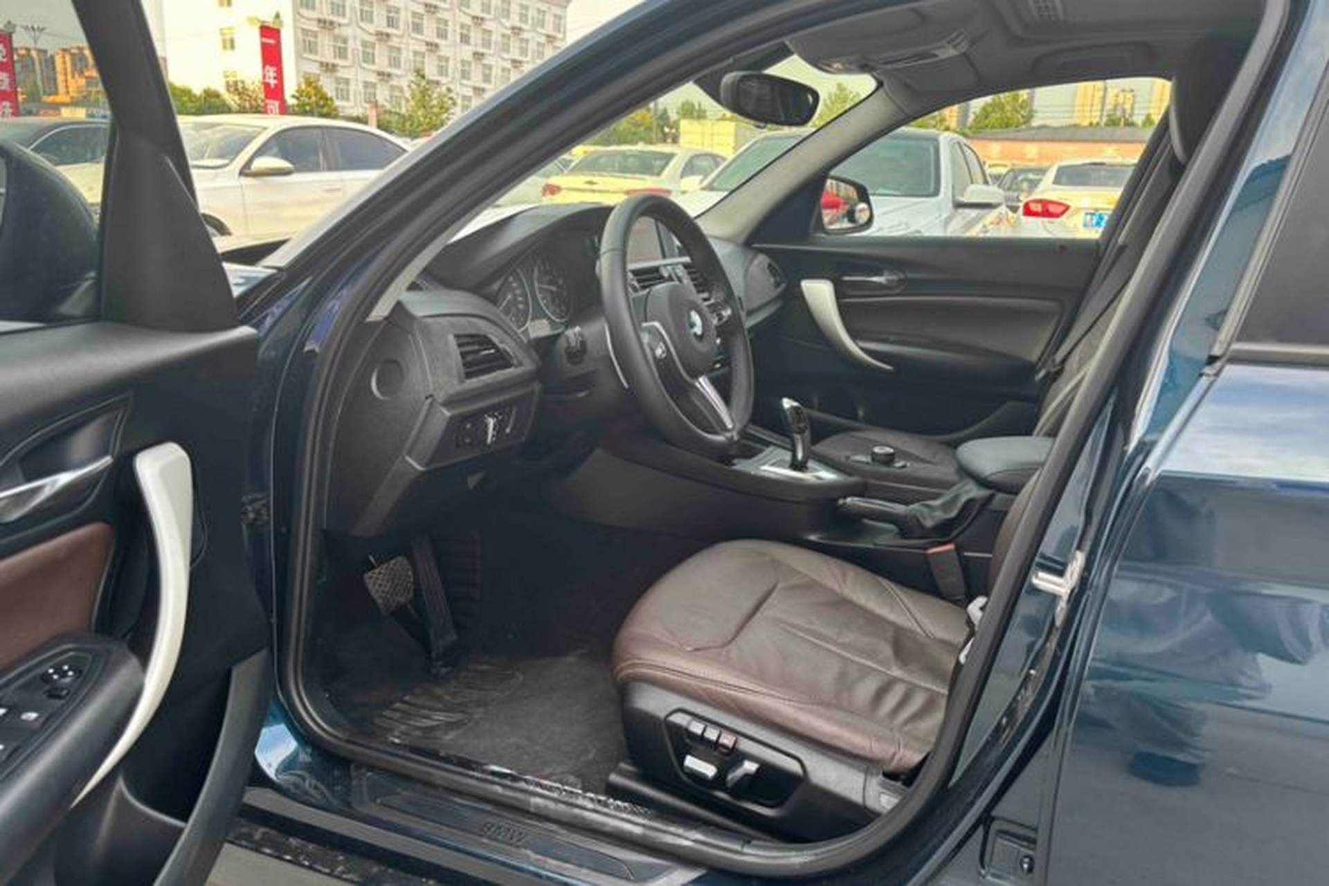 Used BMW 1 Series 2015 120i Leading Model Interior 2