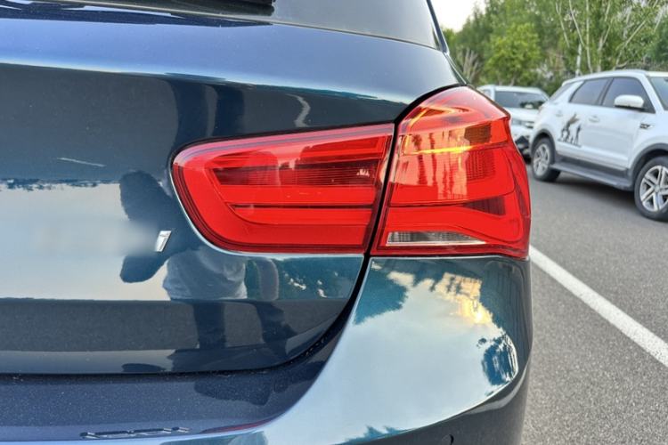Used BMW 1 Series 2015 120i Leading Model Interior 5