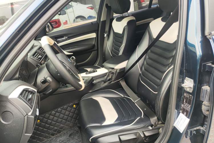 Used BMW 1 Series 2015 118i Urban Design Package Left Front Seat