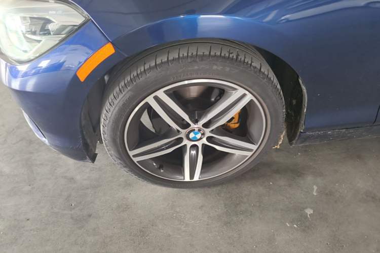 Used BMW 1 Series 2015 120i Sport Design Package Left Front Wheel Hub