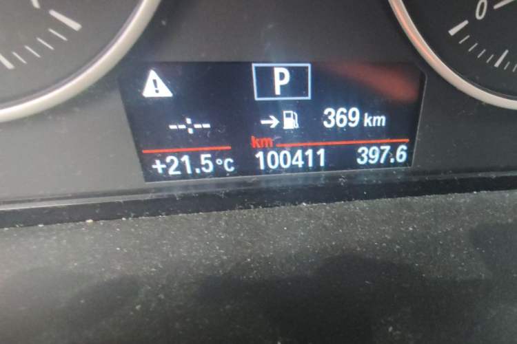 Used BMW 1 Series 2015 120i Sport Design Package Odometer Close Up