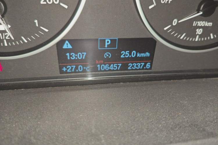 Used BMW 1 Series 2015 120i Leading Model Odometer Close Up