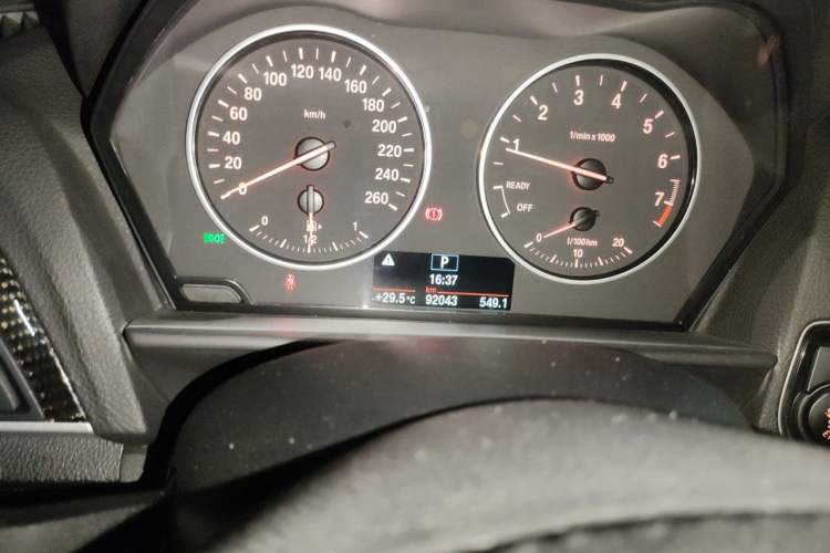 Used BMW 1 Series 2015 118i Leading Model Odometer Close Up