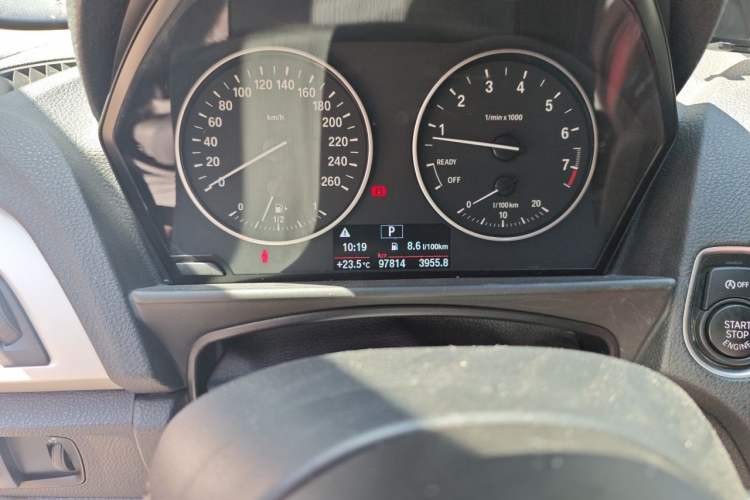 Used BMW 1 Series 2015 120i Leading Model Odometer Close Up