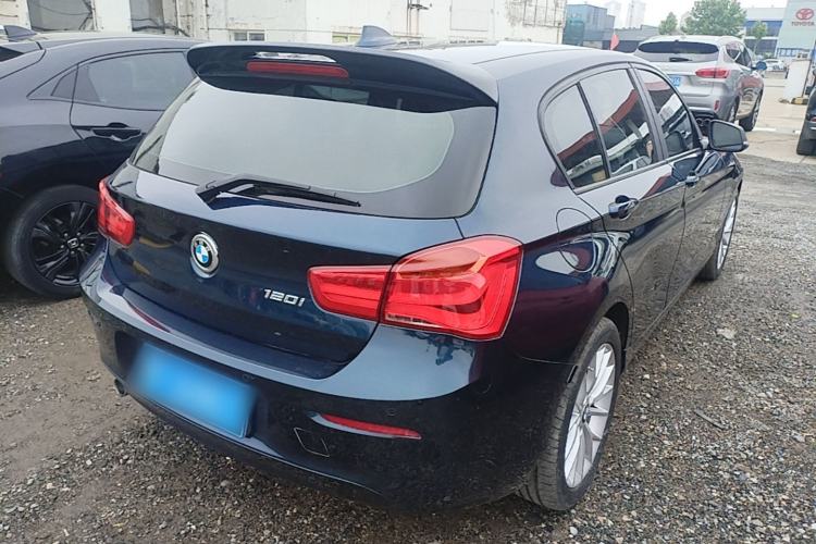 Used BMW 1 Series 2015 120i Leading Model Rear Right 45 Deg