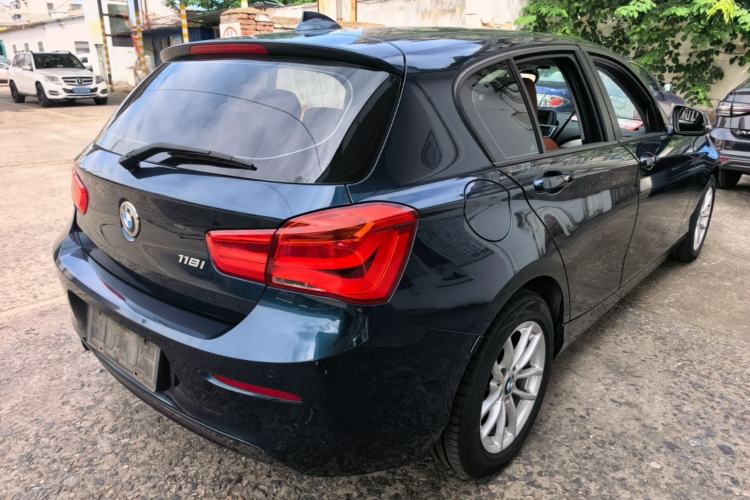 Used BMW 1 Series 2015 118i Leading Model Rear Right 45 Deg