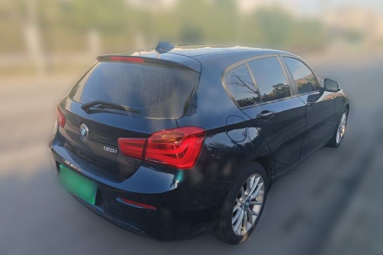 Used BMW 1 Series 2015 120i Leading Model Rear Right 45 Deg