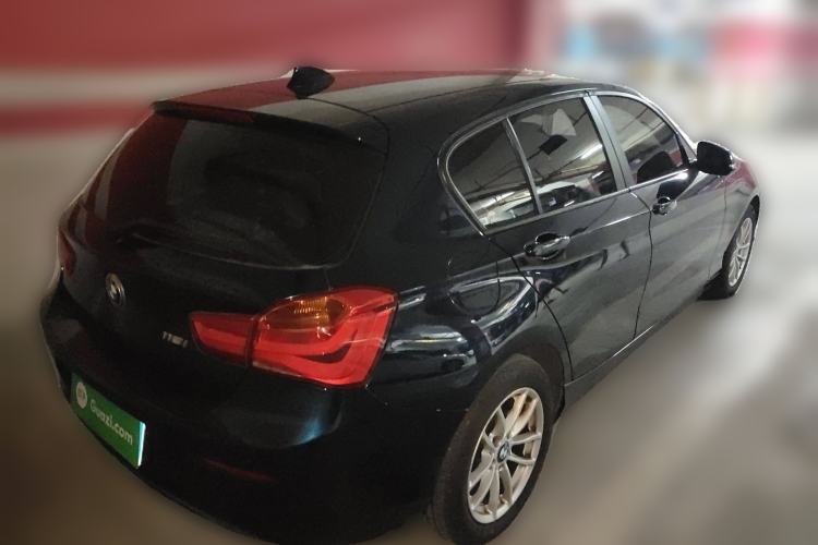 Used BMW 1 Series 2015 118i Leading Model Rear Right 45 Deg