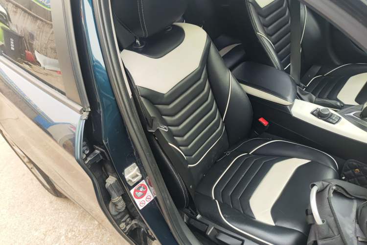 Used BMW 1 Series 2015 118i Urban Design Package Right Front Seat