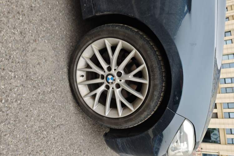 Used BMW 1 Series 2015 120i Sport Design Package Right Front Wheel Hub