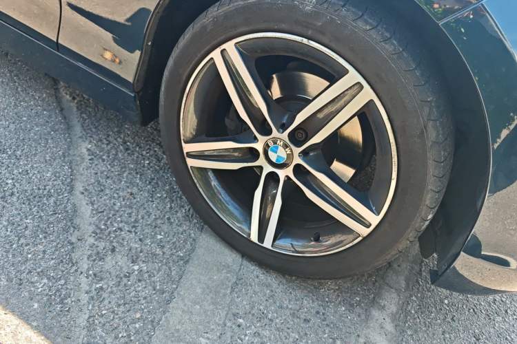 Used BMW 1 Series 2015 120i Sport Design Package Right Front Wheel Hub