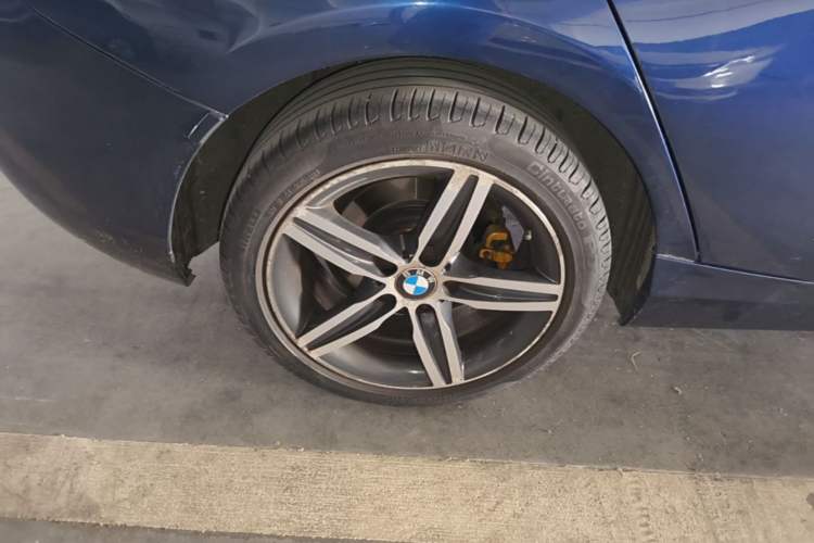 Used BMW 1 Series 2015 120i Sport Design Package Right Rear Wheel Hub